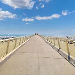 Awesome In Apartman Viareggio